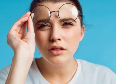 Действительно ли черника является панацеей, могут ли очки нанести вред и стоит ли ежедневно тренировать глаза? Мы решили выбрать 7 самых распростра...